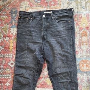 Levi’s Wedgie Skinny jeans size 32 gray